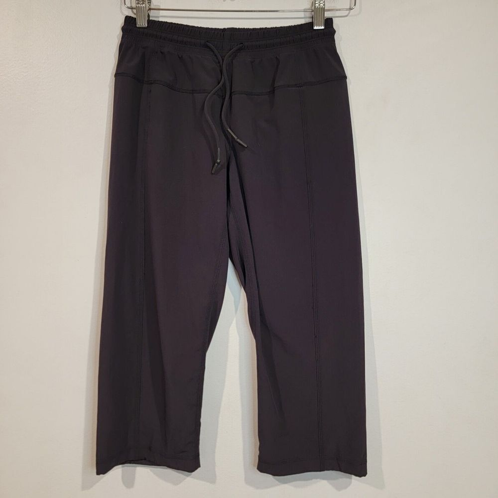 Lululemon Women’s Size 2 Wide Leg Crop Loose Fit Casual Pants Leggings Black